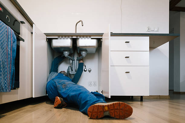Professional Drain Cleaning technician working in Woodsboro, TX